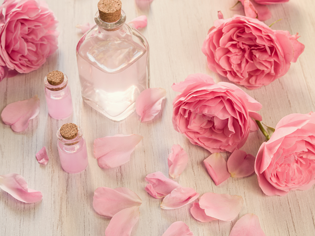acqua di rose e aromaterapia