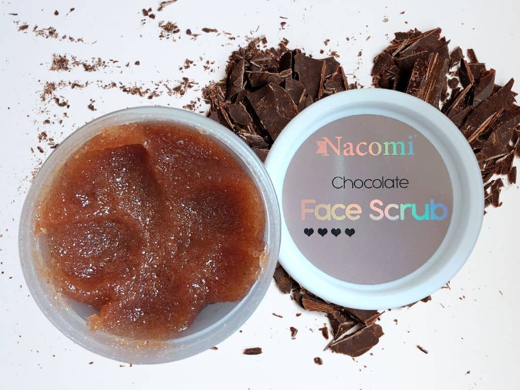 Dettagli e caratteristiche dello scrub labbra nutriente al cioccolato Nacomi