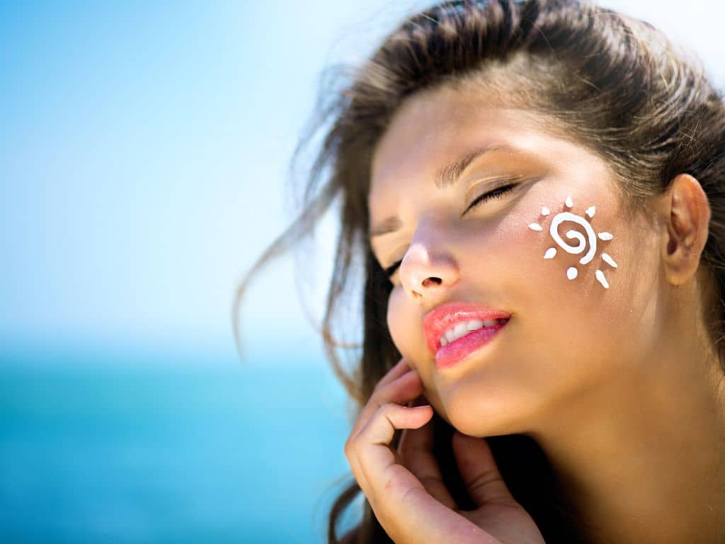 Crema solare viso per pelle secca, sensibile, grassa, mista o acneica